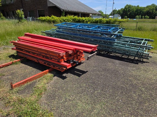(LOT) PALLET RACK VARIOUS SIZES (PACKING NOT AVAILABLE/LOCAL PICKUP ONLY)