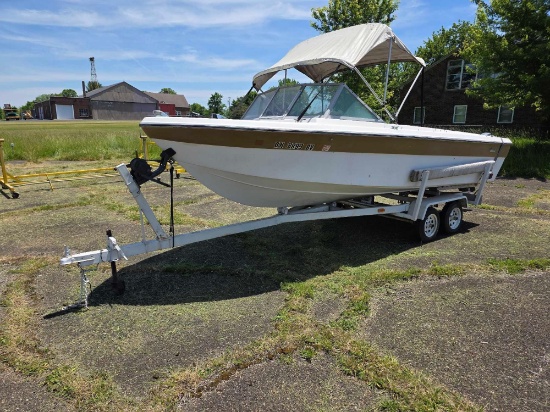 1970 RENKEN 19' BOAT WITH TRAILER, 120 HP INBOARD MOTOR, DEPTH FINDER OPERATING CONDITION UNKNOWN,