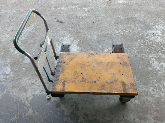 1100 LB HYDRAULIC LIFT CART (WORKS)
