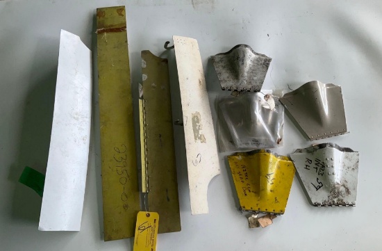 (LOT) GEAR DOORS