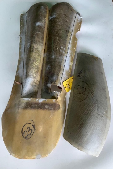 (LOT) COMPOSITE GEAR DOORS