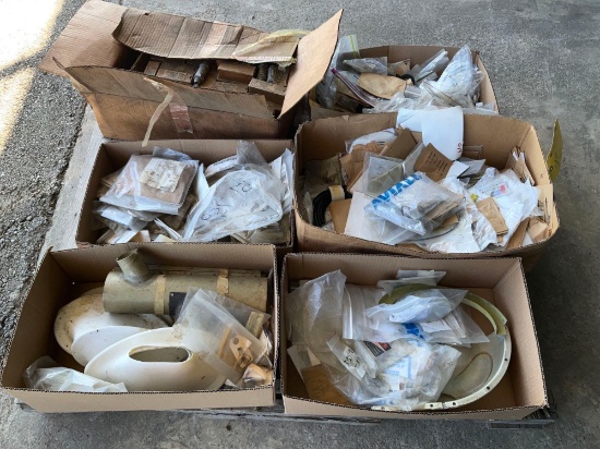 BOXES OF N.O.S. PIPER, CESSNA & BEECHCRAFT INVENTORY (SOME HAS BEEN DAMP)