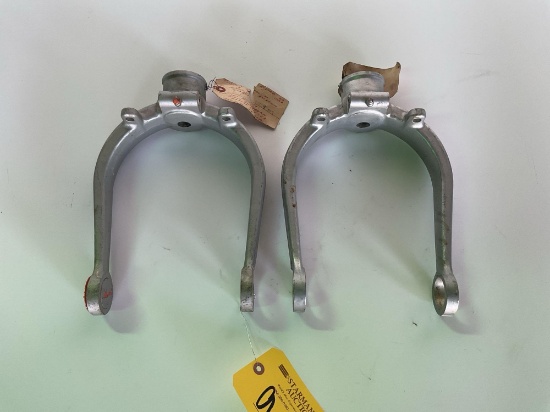PIPER NOSE GEAR FORKS (BOTH APPEAR NEW)