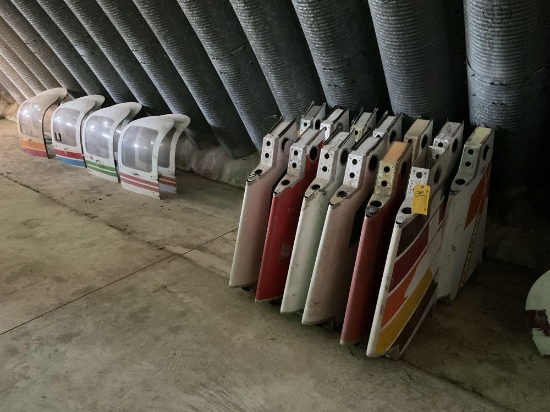 (LOT) TOMAHAWK VERTICAL STABILIZERS & DOORS