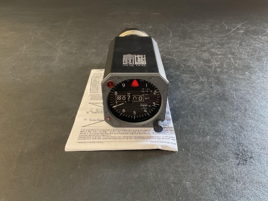 ENCODING ALTIMETER 518-28007-427 (REPAIRED) S/N 2364
