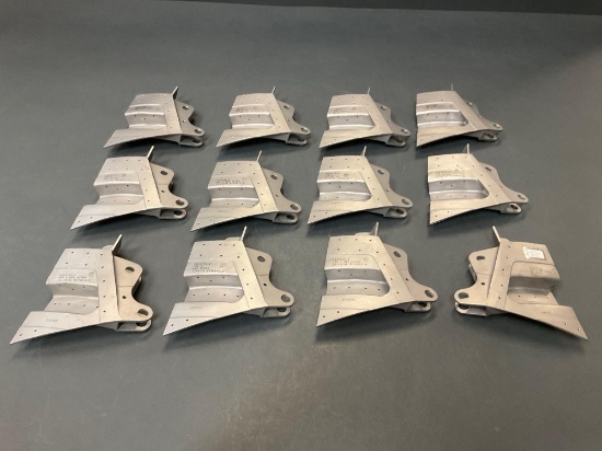 (LOT) N.O.S. LEARJET THRUST REVERSER LATCH FITTINGS 4953115-3 &-4