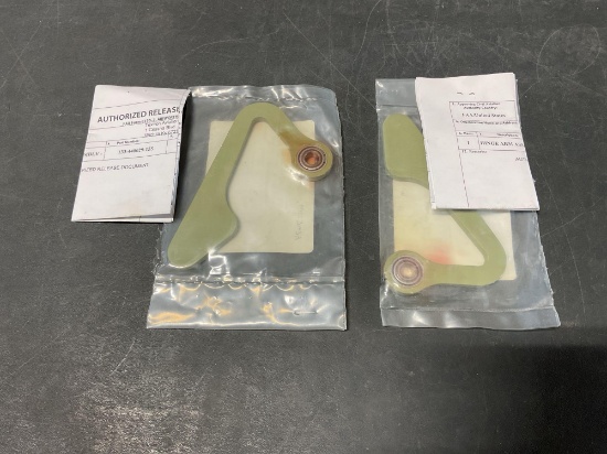 NEW T-6 TEXAN II HINGE ARM/BEARING ASSY 133-440029-155