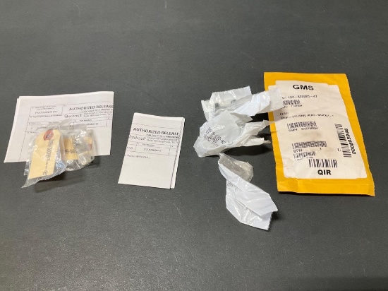 (LOT) NEW T-6 TEXAN II NLG STOPS 133-820020-45 (2) & 133-820020-47 (5)