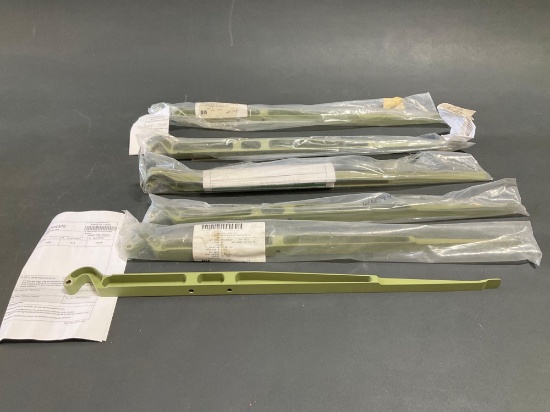 NEW T-6 TEXAN II INBOARD GEAR DOOR HINGE SUPPORT ASSYS 133-100707-9