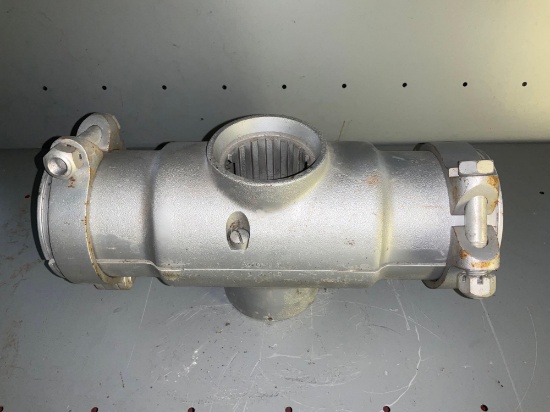 GROUND ADJUSTABLE PROPELLER HUB (HAS PITTING)