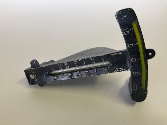 W.C. RIEKER U.S. NAVY ATTITUDE INDICATOR