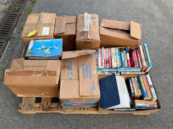 (LOT) AVIATION BOOKS, TWA FLIGHT SCHEDULES & MAGAZINES