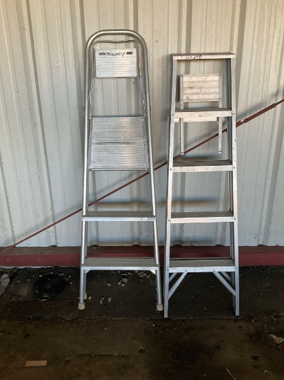 (2) 3' & 5' STEP LADDERS