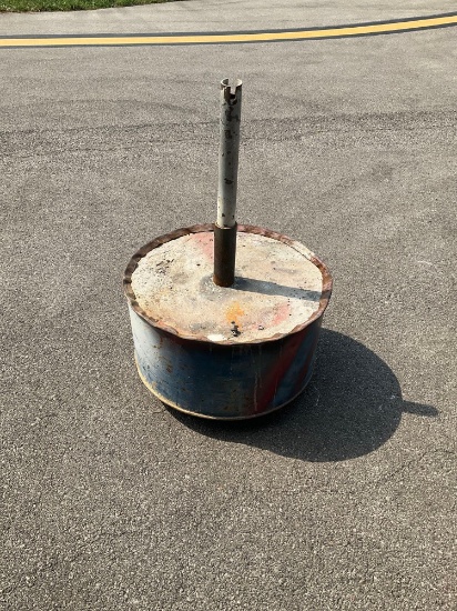 Concrete Tail Stand