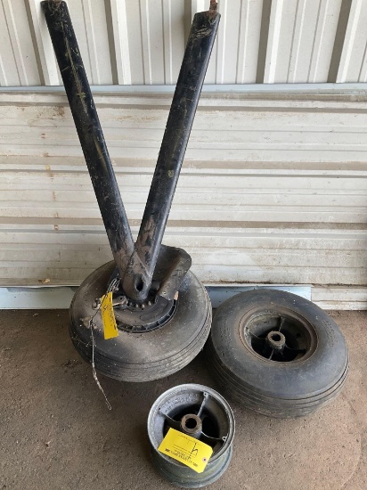 Aircraft Products 6.50-10 Wheels (1 Has Brakes & Damaged Struts)
