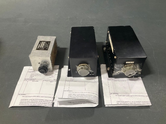 (LOT) LEAR 60 TONE GENERATORS 6608445-3 & -5 AND TIMER 9060-2