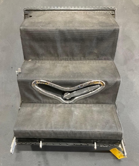 LEAR 60 LOWER AIRSTAIR DOOR 5410536-27 (REMOVED FROM TEARDOWN AIRCRAFT WITH TIMES & CYCLES ON CERT)
