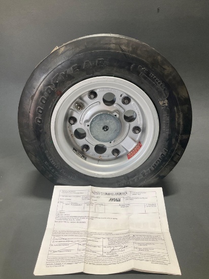 OVERHAULED LEARJET WHEEL WITH NEW TIRE 5004913-6