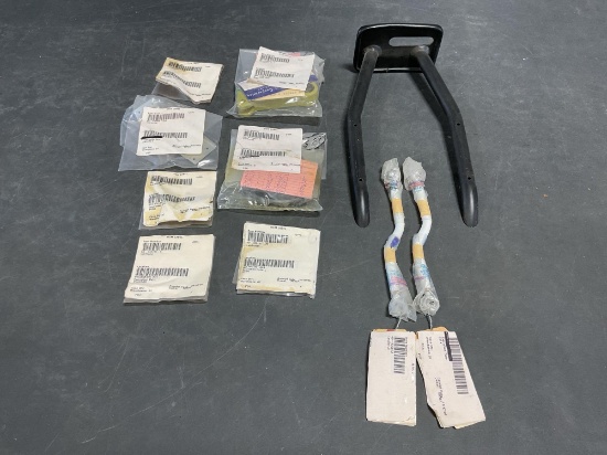 NEW GEAR DOOR LINKS 60-820072, ARM 60-820074-7, TUBE 60-320000-331, SHIMS 60-430227-29, ETC