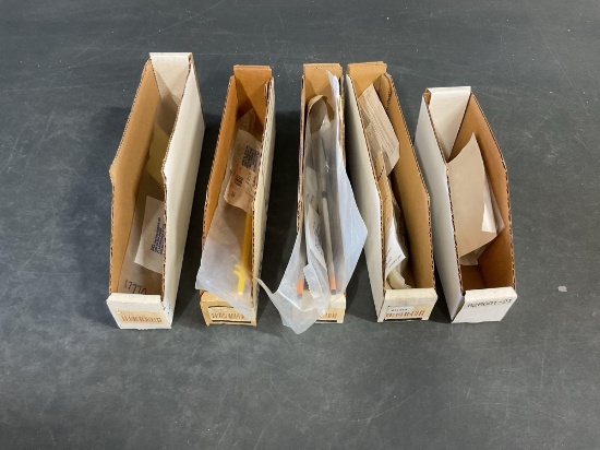 BOXES OF NEW STATIC WICKS & MOUNTS 17770, 16305, 16785, 16335, 82B001-21, ETC