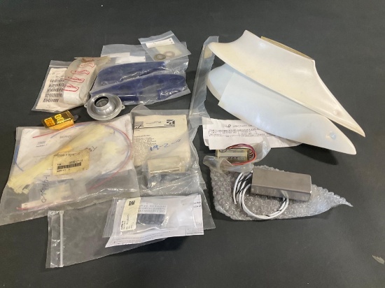 (LOT) NEW C172 STRUT FAIRINGS, KIT INVENTORY & MISC