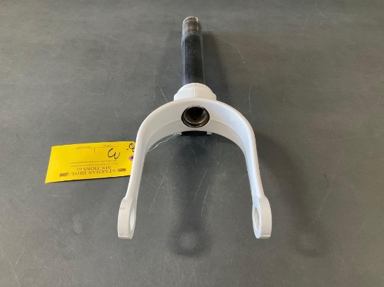 CESSNA 172S NOSE FORK & BARREL ASSY (APPEARS REPAIRED/NO PAPERWORK)