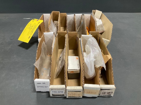 (LOT) NEW ACCY OVERHAUL INVENTORY & PIPER PRESSURE SWITCHES 76575-4
