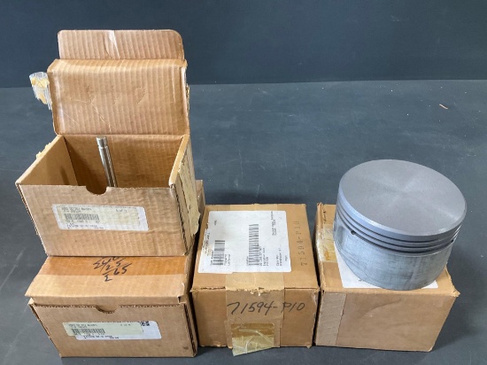 (LOT) NEW PISTONS & VALVES 71594P10 & 532129