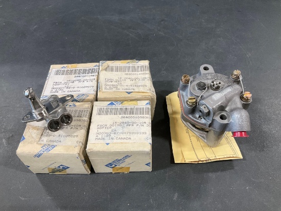 (LOT) NEW PT6 FUEL NOZZLE ADAPTERS & OVERHAULED BLEED VALVE