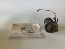 (LOT) BEECHCRAFT 24 VOLT L/G MOTOR & NEW TOW PIN 60-820029-1