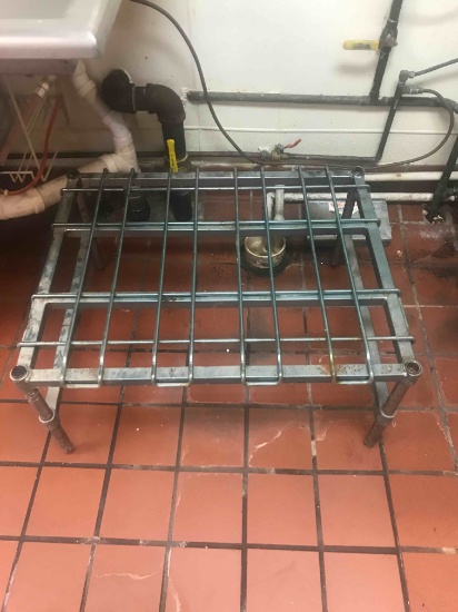 24" x 30" Dunnage Rack