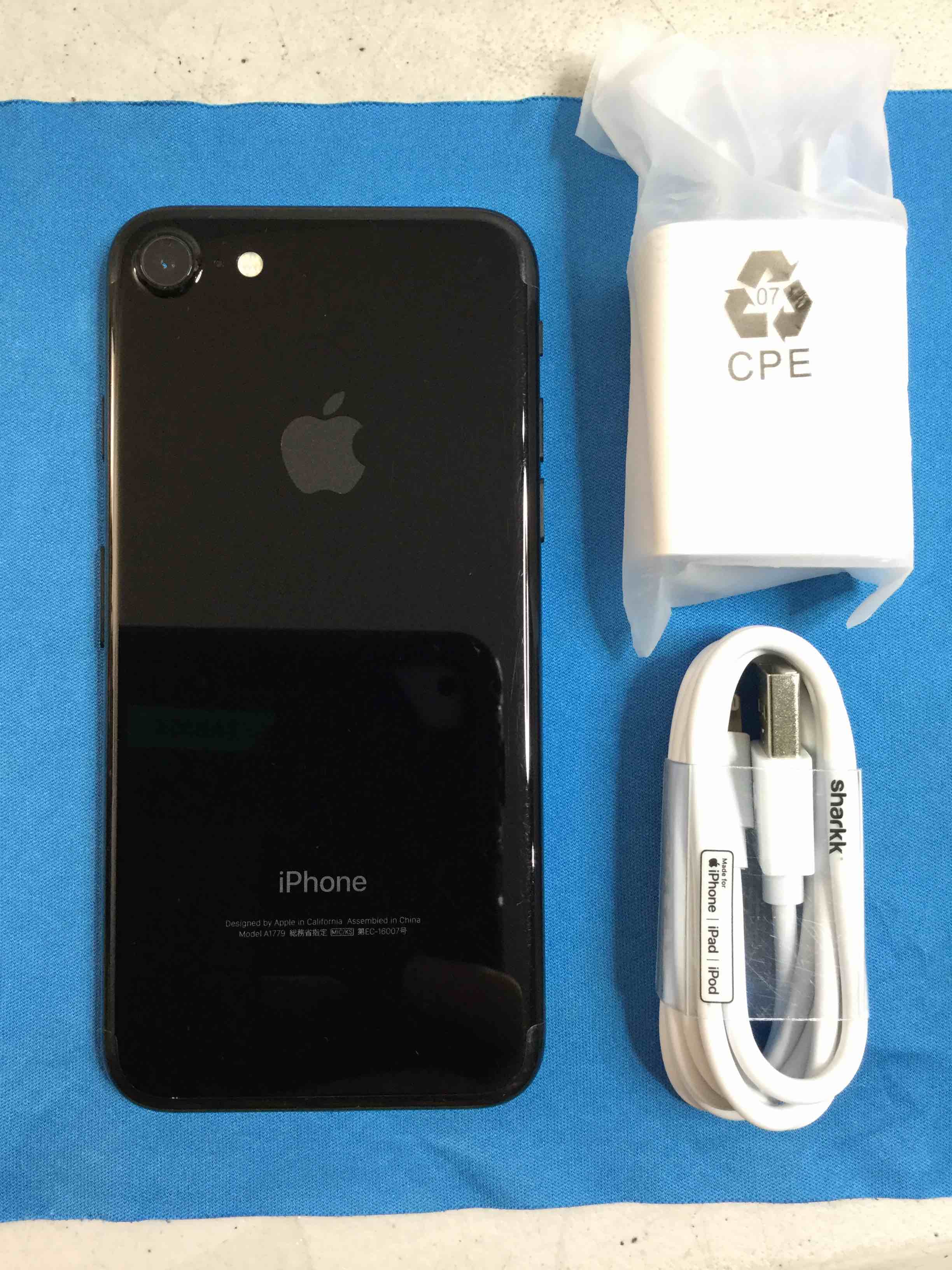 Apple iPhone 7 256GB - Jet Black - MN9H2LL/A | Proxibid