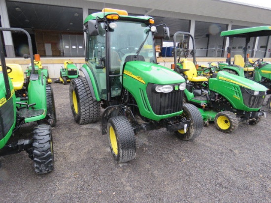 #204 John Deere 4520 w/ Cab, Ehydro, Loader Valve, Remotes, 1121 Hours