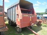 Gehl 970 Forage Wagon w/ Gehl Tandam Gear