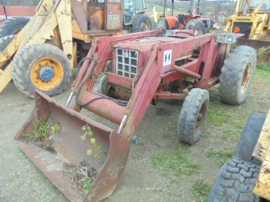 International 574 Gas w/ IH Loader, AS-IS