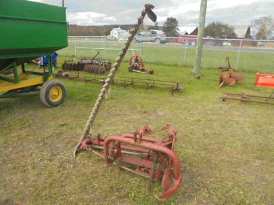 MF 3pt Sicklebar Mower, 7' Cut