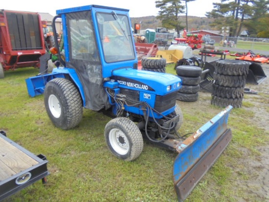 New Holland TC30 w/ 63" Snowblower & 72" Hyd Angle Blade, Hydro, Cab w/ Hea