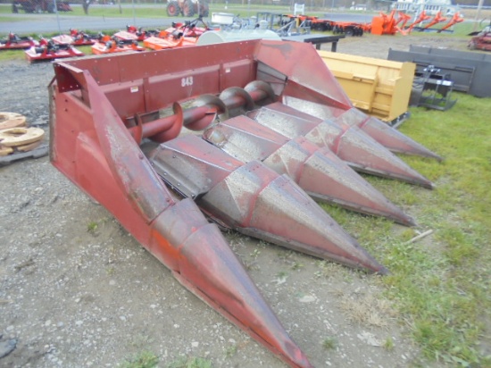 International 843 Corn Head 4 Row Narrow