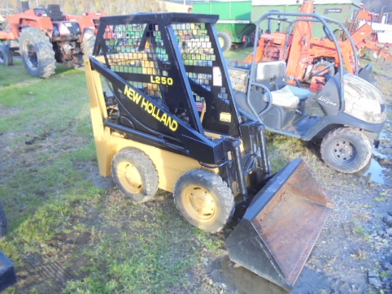 NEW HOLLAND L250 SSL ROPS GAS 1507 HRS R&D