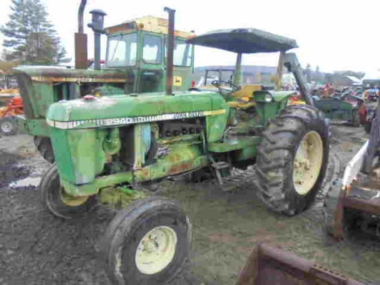John Deere 2940, Rops Canopy, Good 18.4-34 Tires, Dual Remotes, High Hour T