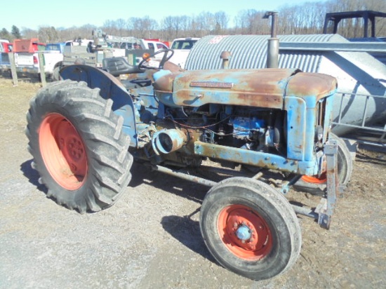 Fordson Super Major Diesel, Rear Remotes, Front Blade