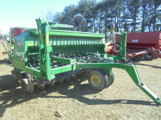 John Deere 1590 No Till Drill, 15', Grass Seed, Hydraulic Folding Row Marke