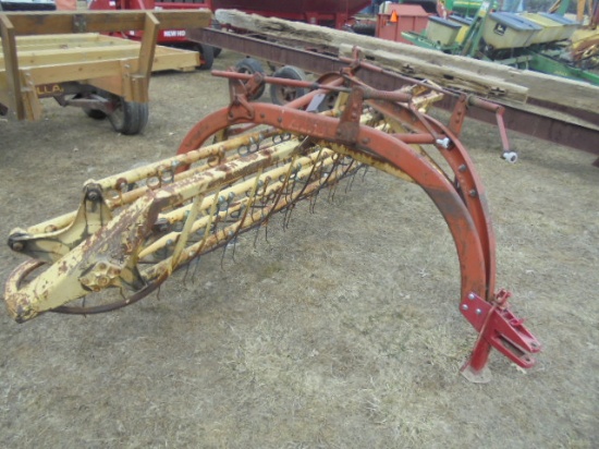 New Holland 258 Rake