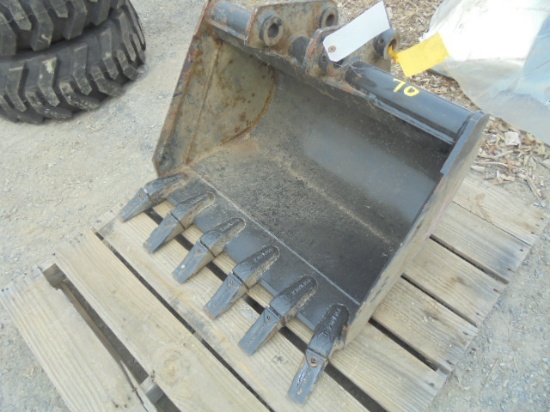 New 30" Kubota Bucket