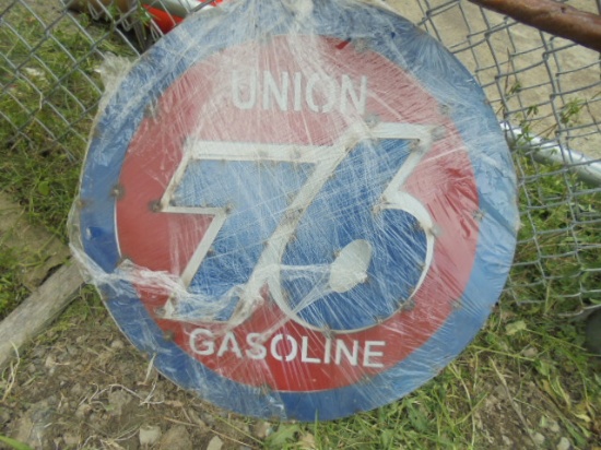 Union 76 Gasoline Sign