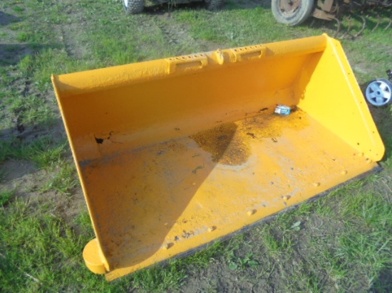 SSL Bucket w/ Bolt On Cutting Edge, 88"