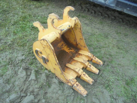 Unused 16" John Deere / Hitachi QC Bucket