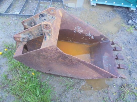 24" Pin On Backhoe Bucket