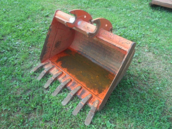 Kubota 36" QC Bucket