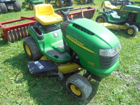 John Deere L110 Riding Mower, 46", 260 Hrs